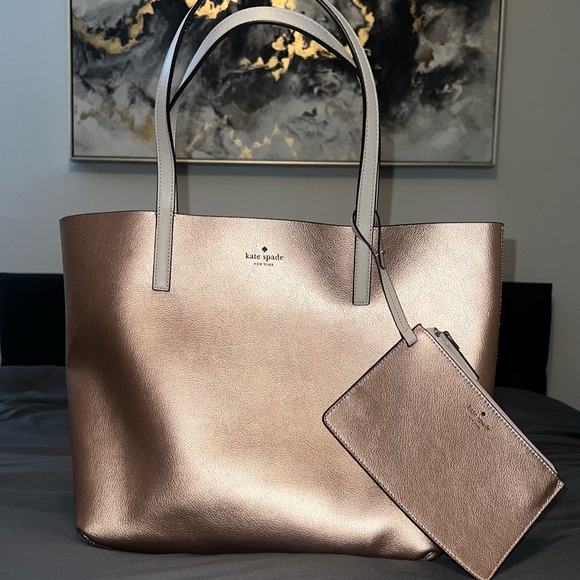 Kate Spade Reversible Tote Rose Gold - Picture 1 of 9